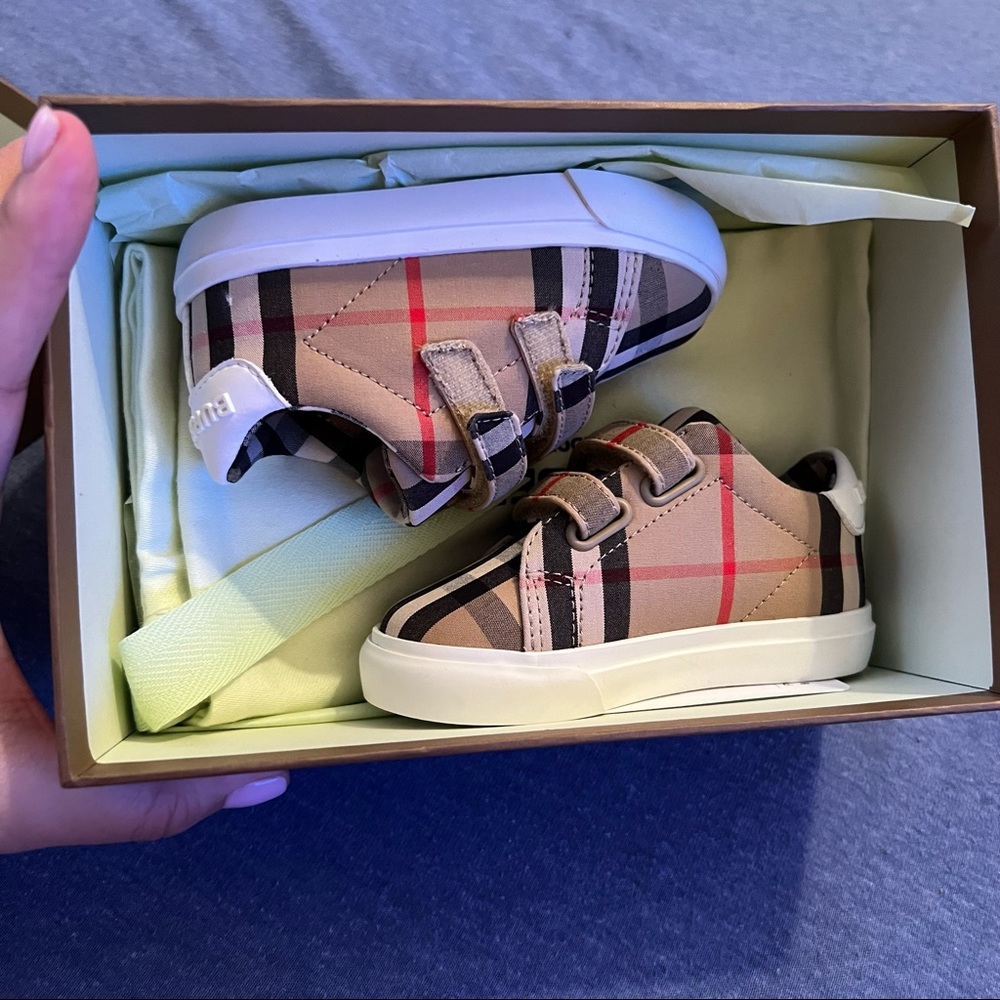 Baby boy Burberry sneakers, 100% authentic